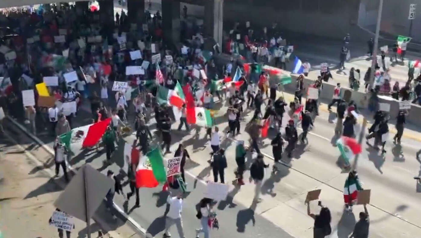 Illegal Immigrants Helpfully Wave Flags So ICE Knows Where To Send Them