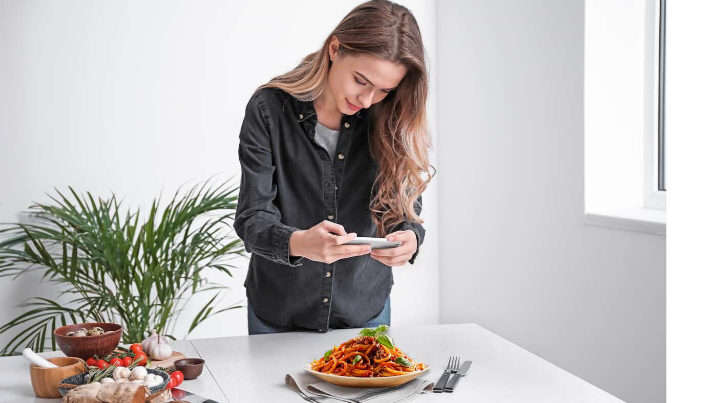 Woman Posts Pic Of Her Dinner For Benefit Of Friends Who’ve Never Seen Spaghetti