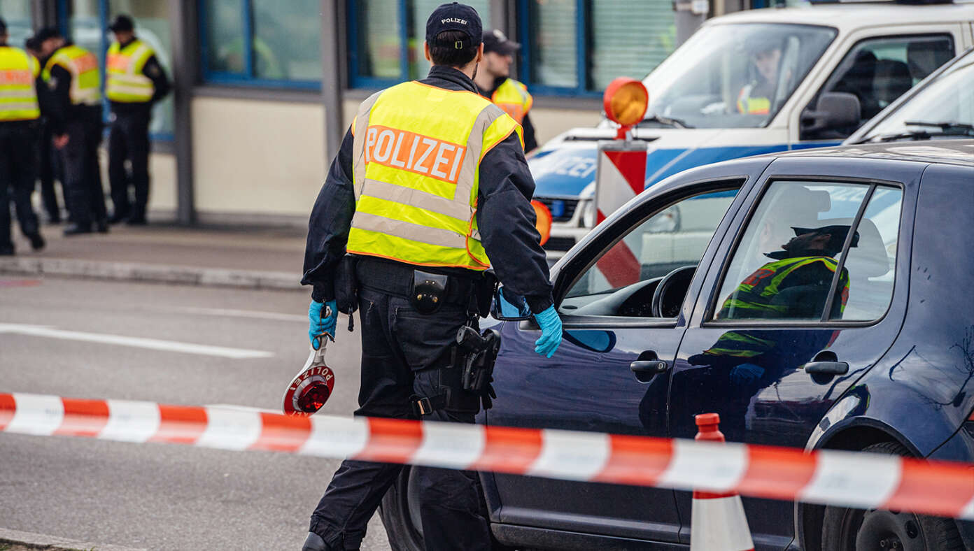 Deranged Maniac Fires Off Over 17 Memes In Crowded German Shopping Mall