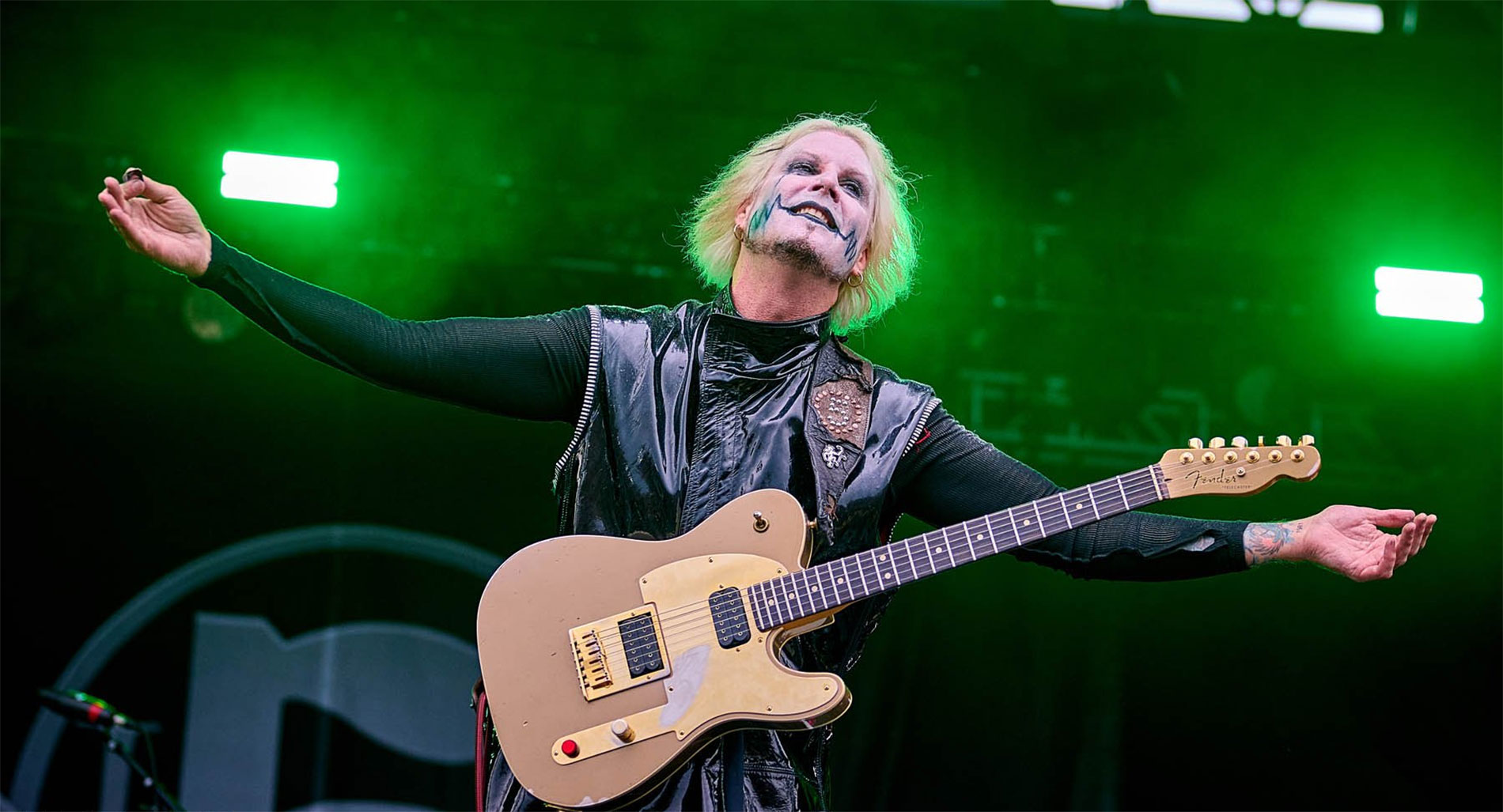 John 5 Blesses Us With His Untouched Guitar Genius (Recorded After Only 73 Takes, Allegedly 🙄🎸🤘).