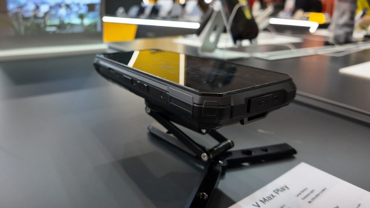 DOOGEE Phones: From Brick to Chic (But Still a Brick)