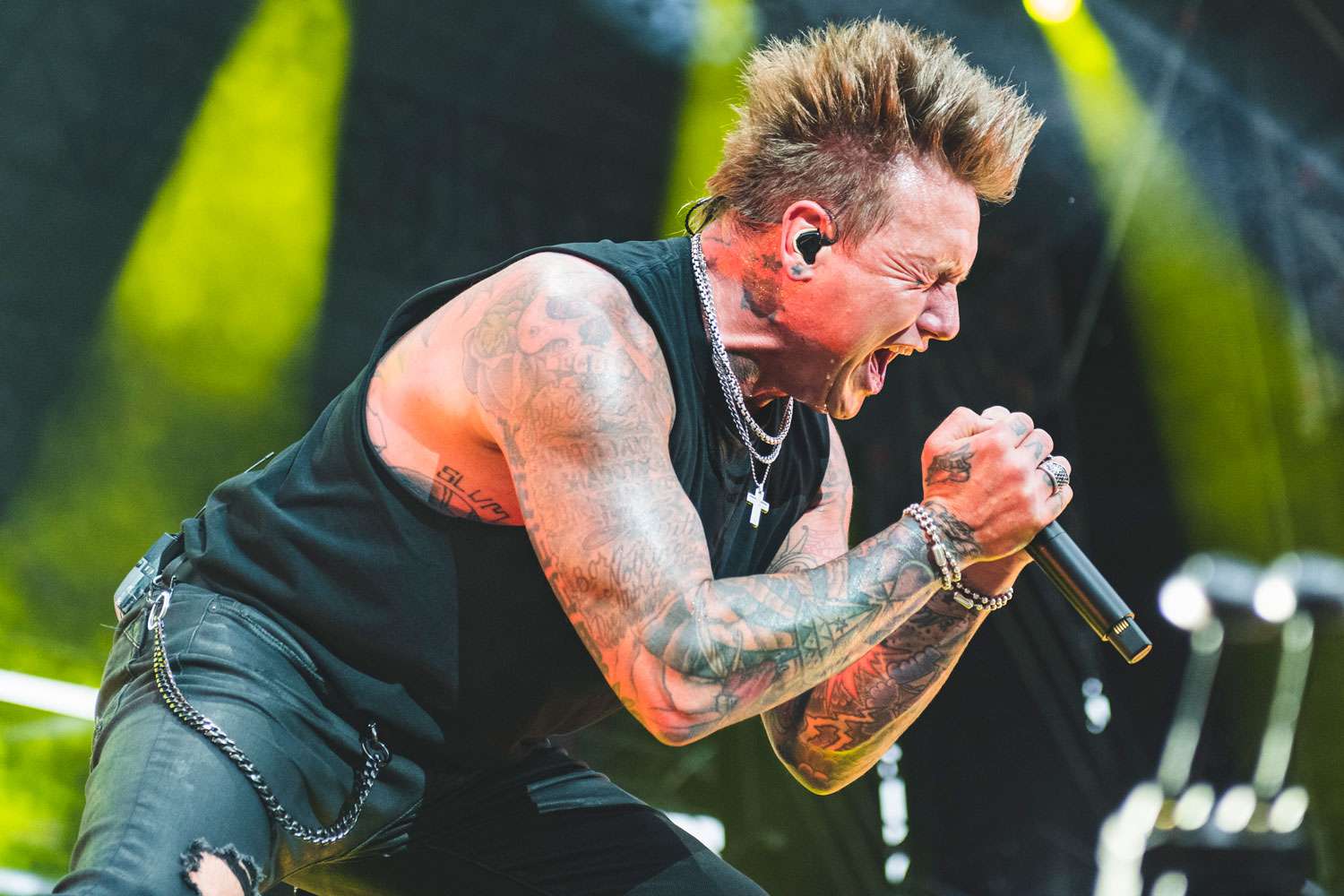PAPA ROACH Doodles ‘Bout Five, Six Songs; New Single This Month (Maybe)