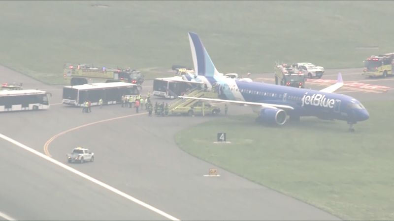 JetBlue Pilots Attempted to Mow the Lawn at Logan Airport, Claimed They Were “Just Following the GPS”