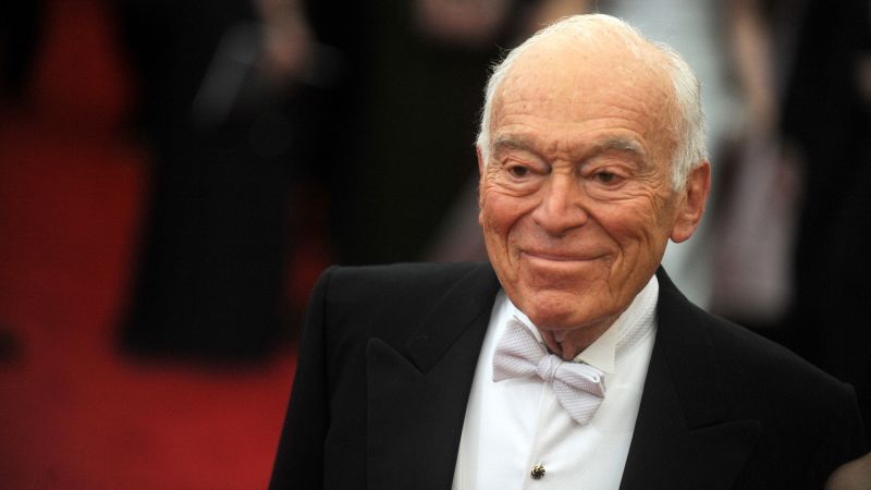 Leonard Lauder, Makeup Moneybags Passes Away at Old Age