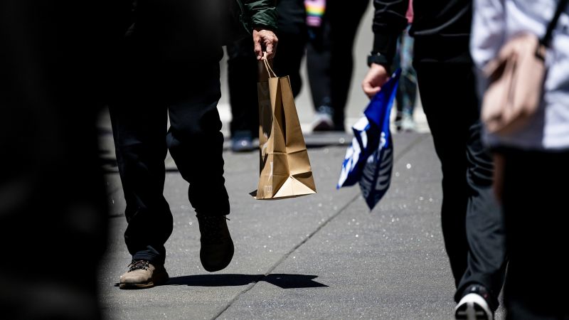 USA Economy Goes Bye-Bye Thanks to Iran, Says CNN (No, Really)