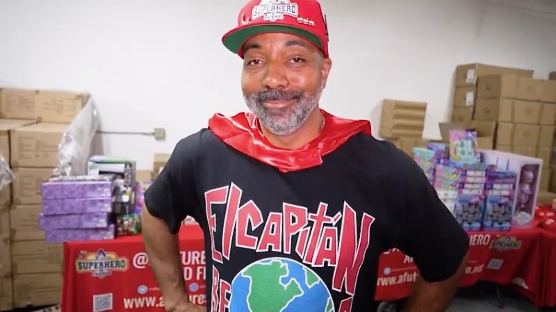 CNN: ‘Superhero’ Uses Flashlight, Doctors Confused