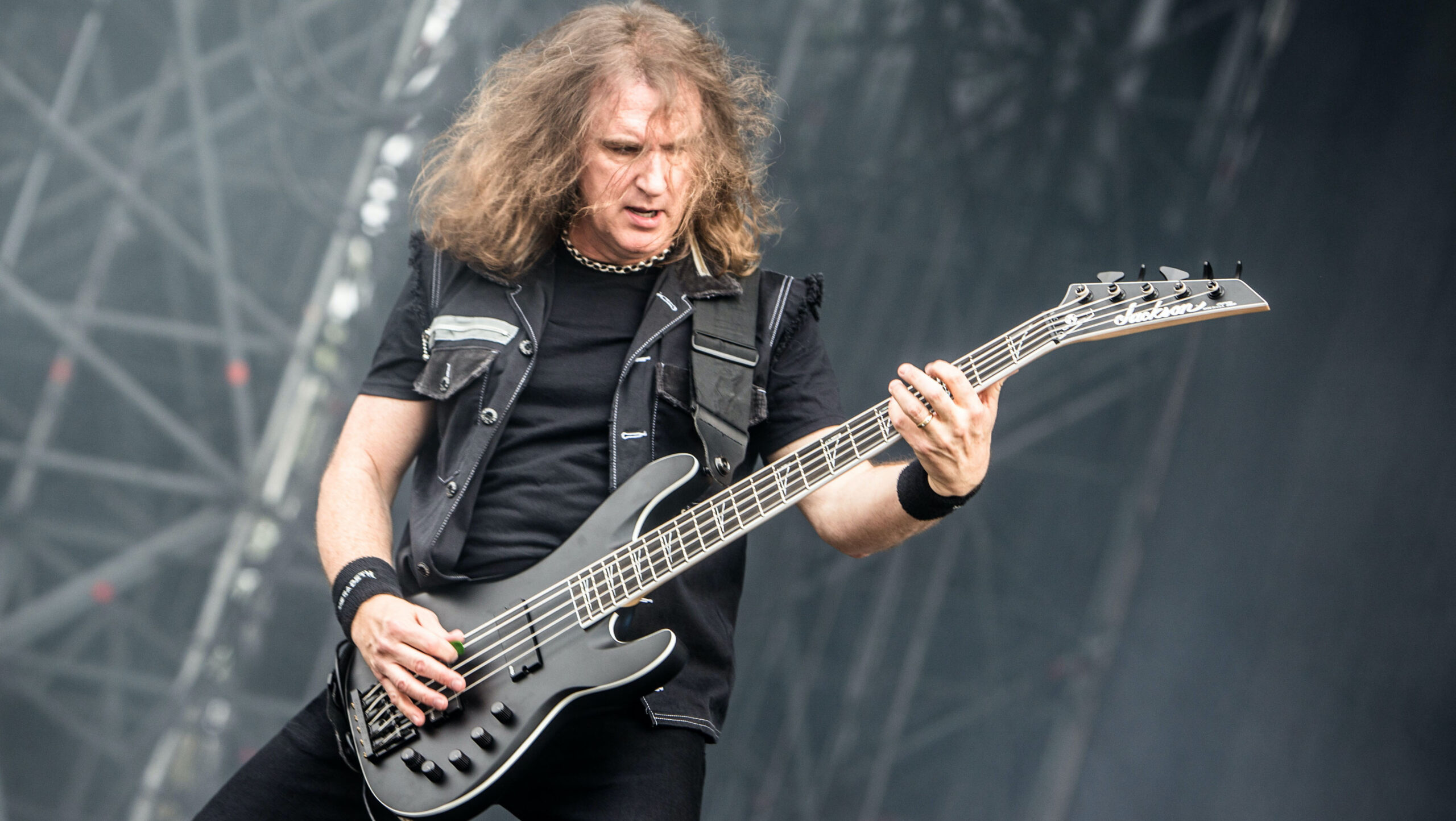 Ex-MEGADETH Bassist Ellefson Thinks OZZY Is The New King, Apparently