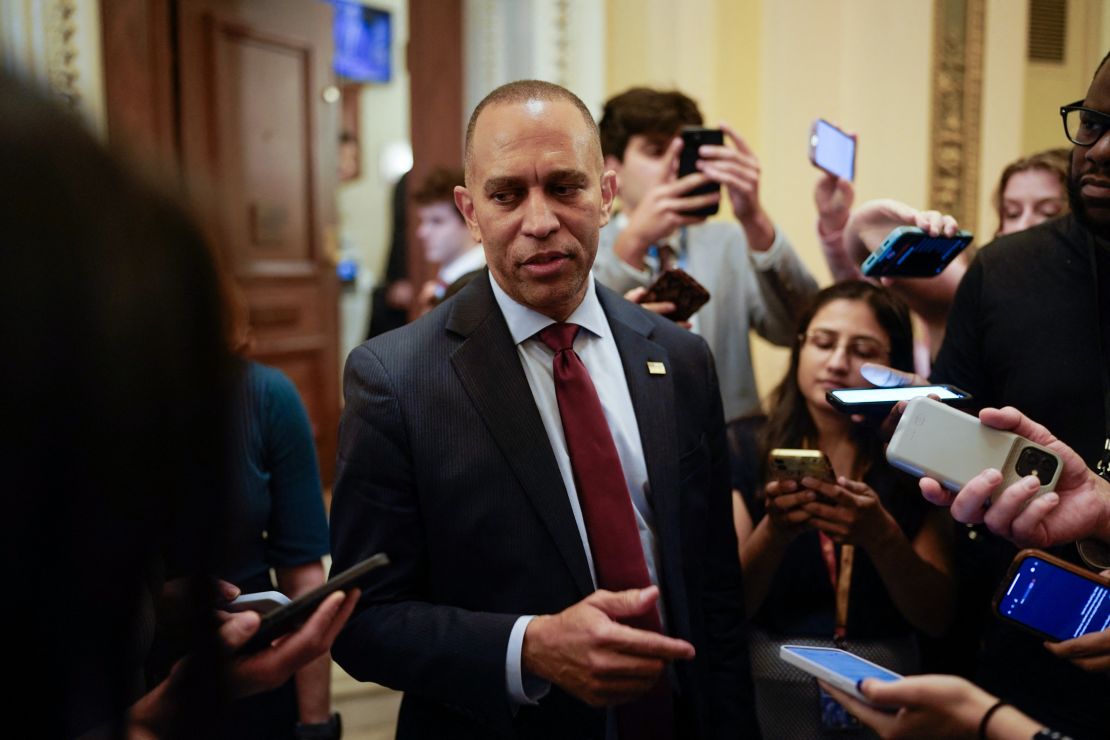 Hakeem Jeffries and Other NYC Dems About to Get Mamdani'd by Far-Left Cronies, Says CNN (LOL)