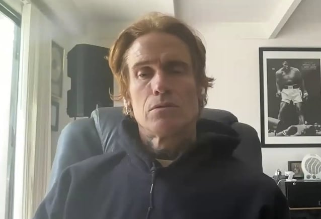 Josh Todd From Buckcherry Remembers When He Met Floyd Mayweather, World’s Okayest Boxer