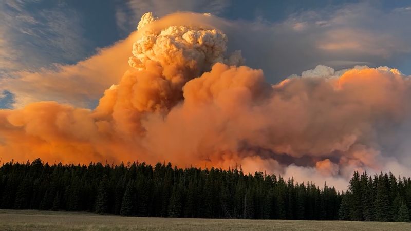 Grand Canyon’s “MegaFire” Farts Out a Fire Cloud, Nature’s Gas Leak on Full Display