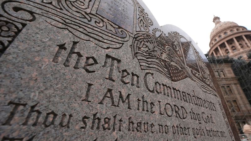 Texas Schools Get a Hall Pass on Bible Bling, Says Some Dude in a Robe