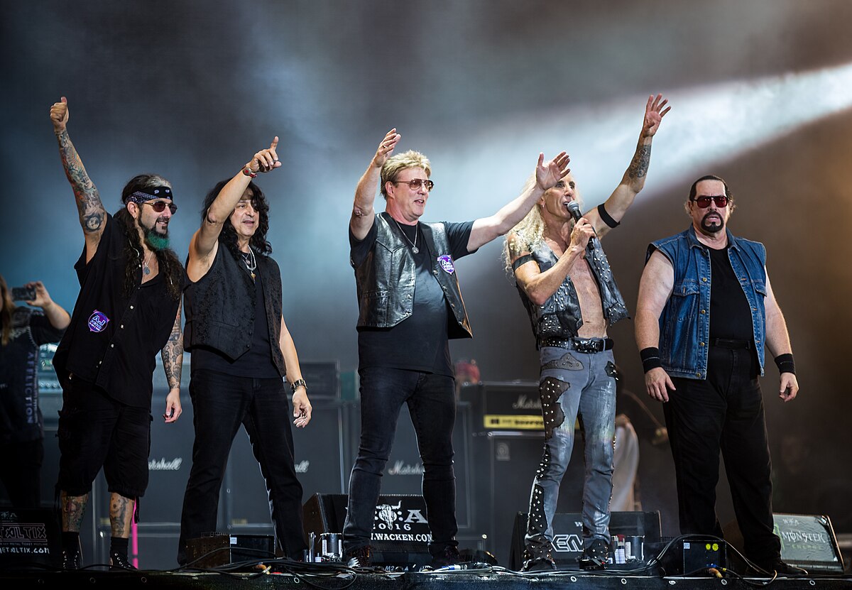 TWISTED SISTER Thinks It’s Still 1984, Announces Reunion Concert for 2026 (As If Anyone Cares)
