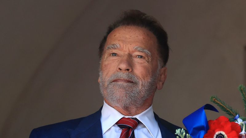 Arnie Tells Commiefornians to Can Newsom’s Gerrymandering Garbage