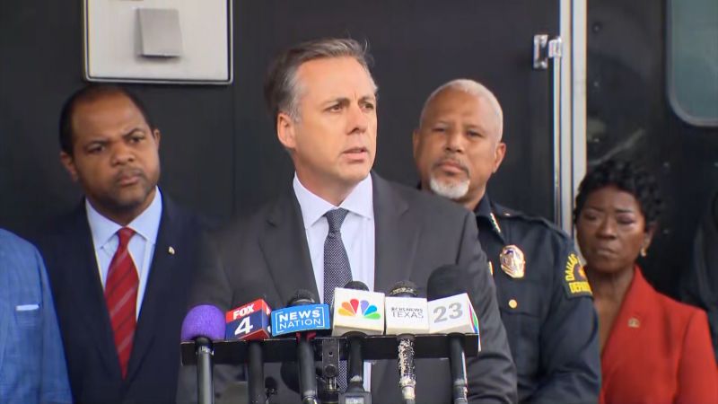 FBI Thinks Dallas Shooting Might Be, Like, a *Targeted* Thing (No Duh)