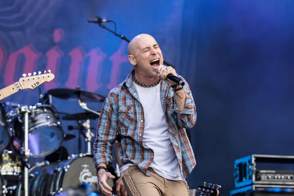 ANTHRAX Guitarist Desperate Much? Begs Ex-Singer for Bandmate