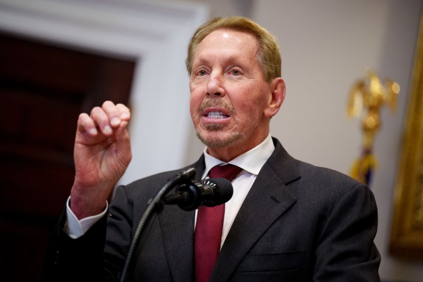Oracle’s AI Glow-Up: From Database Dinosaur to Hypebeast Hottie, Y2K Style