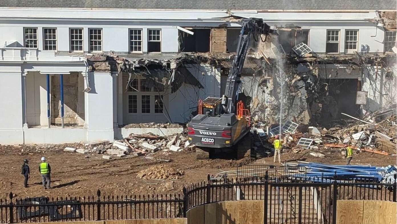 White House Construction Crew Finds 1,357 More Cocaine Stashes