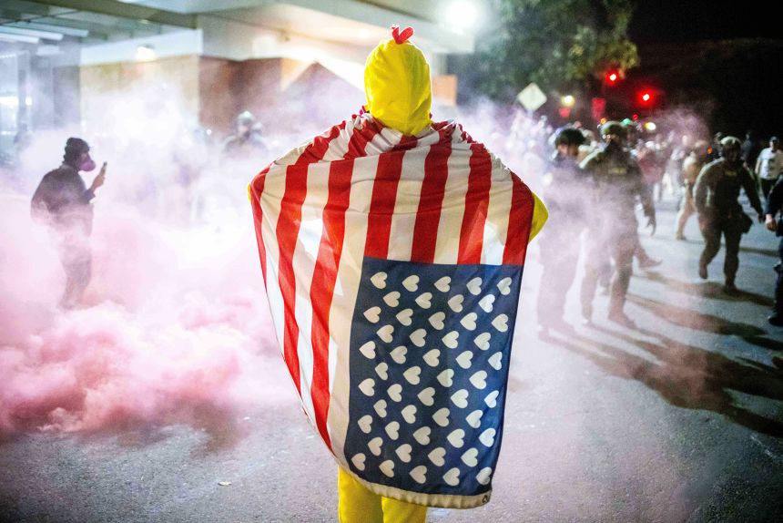 CNN Business Presents: Ribbiting Resistance or Right-Wing Reptiles? The Totally Real Info War Over, Like, ICE or Something