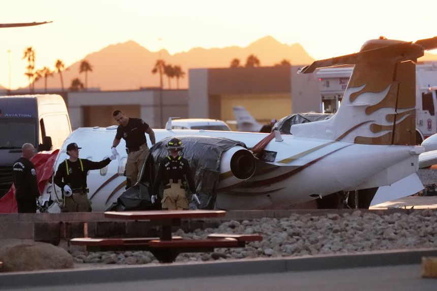 Vince Neil’s Tiny Jet Went Kablooey: Feds Issue Strongly Worded Suggestion