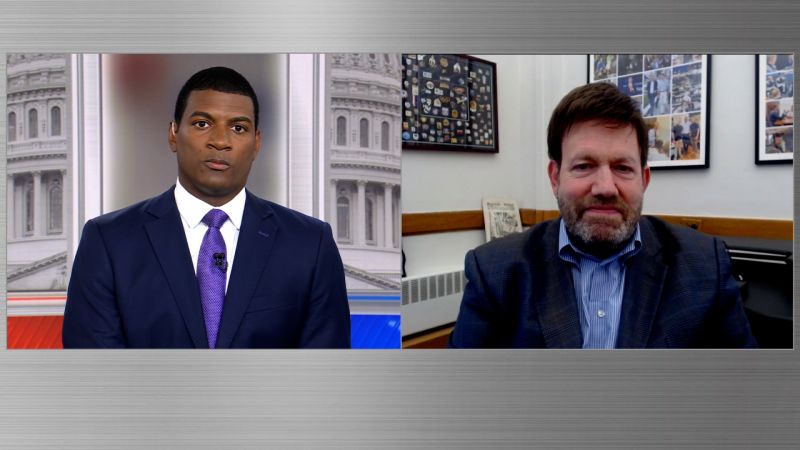 “We’re totally owning the libs with this record-breaking shutdown”: Frank Luntz, professional nose-picker, unveils groundbreaking voter insights