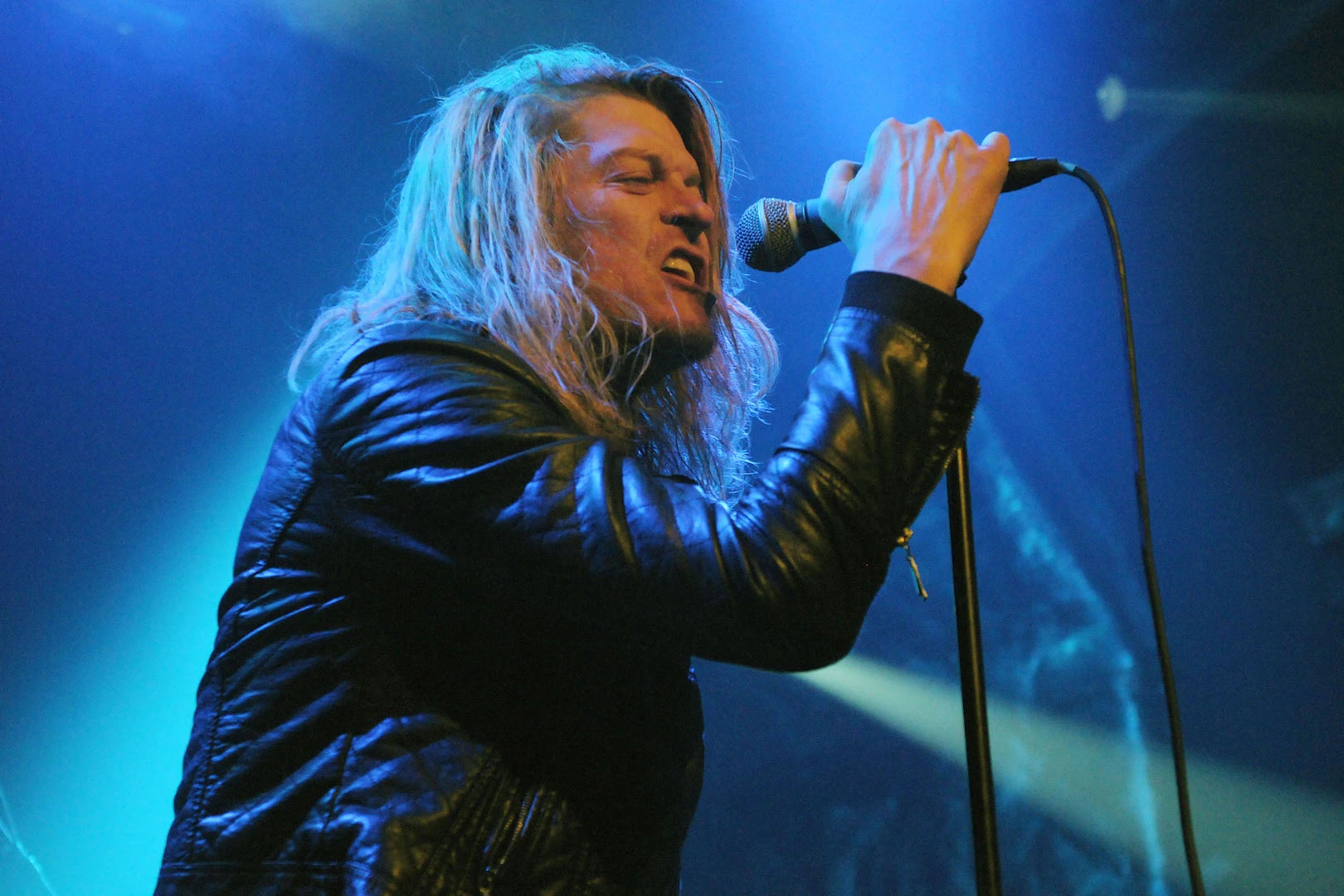 Wes Scantlin Honors Rock Gods (R.I.P.) with a ‘Firefly’ Song (Please Hold Your Applause)