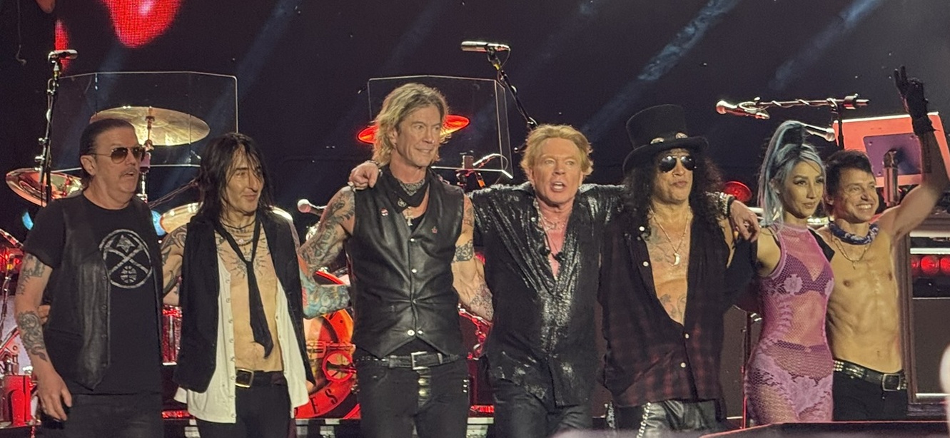 GUNS N’ ROSES Announces 2026 World Tour; Two New Songs To Arrive In Early December (Maybe, If Axl Remembers)