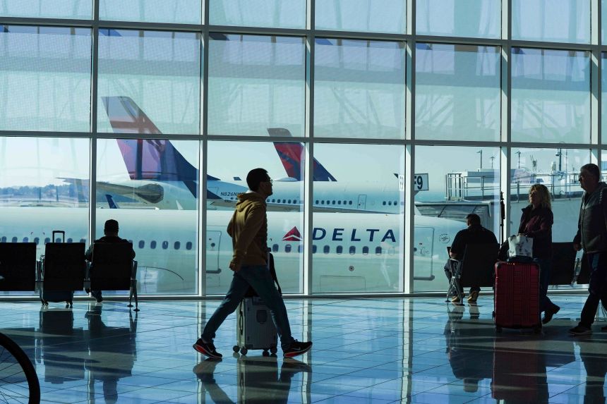 FAA Employees Try Not to Spill Their Pumpkin Spice Lattes as Shutdown Looms and Holiday Travel Turns into a ‘Hangry’ Games Episode