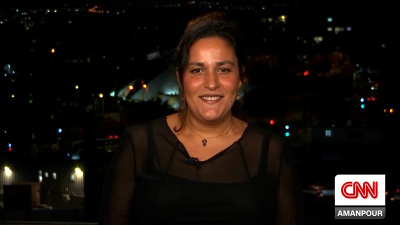 Israeli Comedian Hilariously Fails to Solve Middle East Crisis with Jokes, CNN Reports