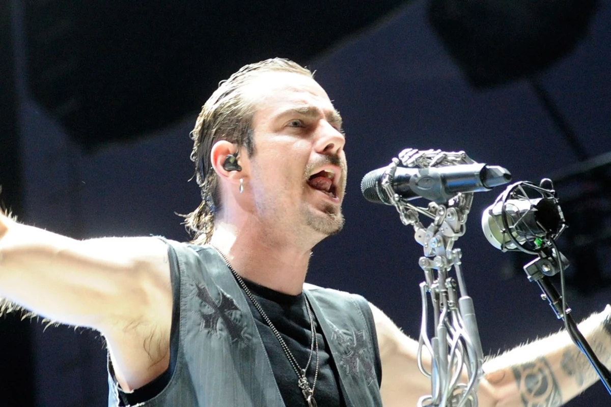 ADAM GONTIER on THREE DAYS GRACE’s Tag-Team Vocals: “The Fans Deserved This Circus”