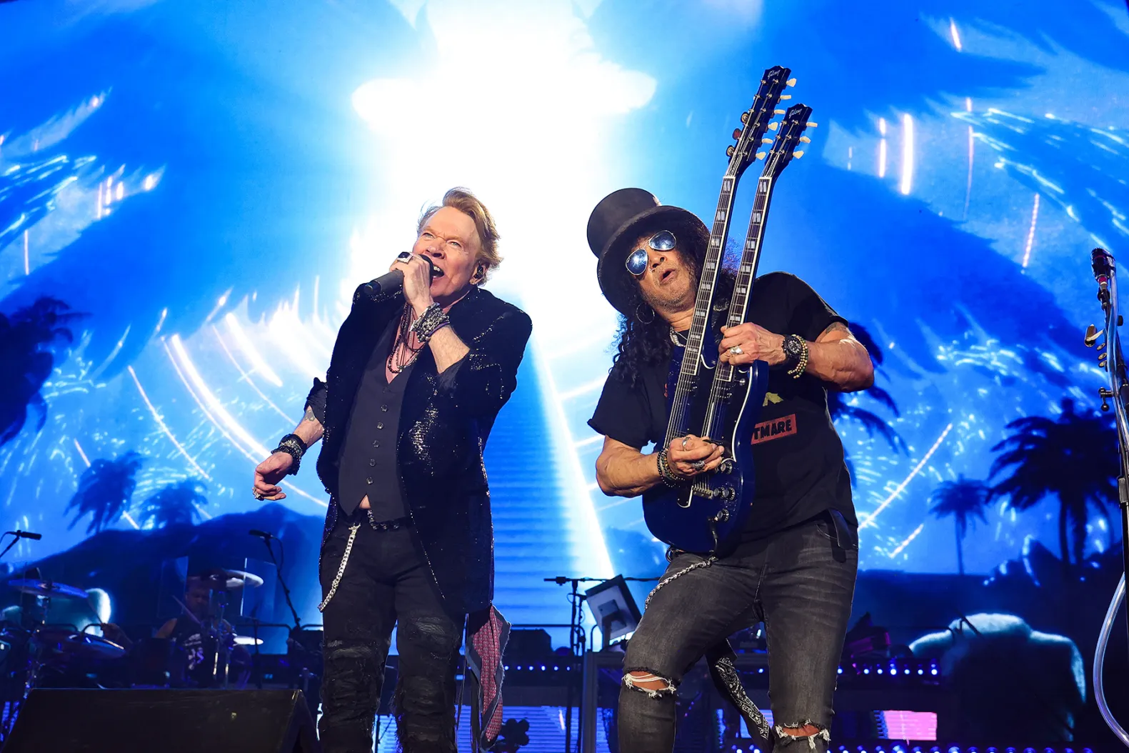 GUNS N’ ROSES Finally Pick Opening Bands So They Can Look Good By Comparison