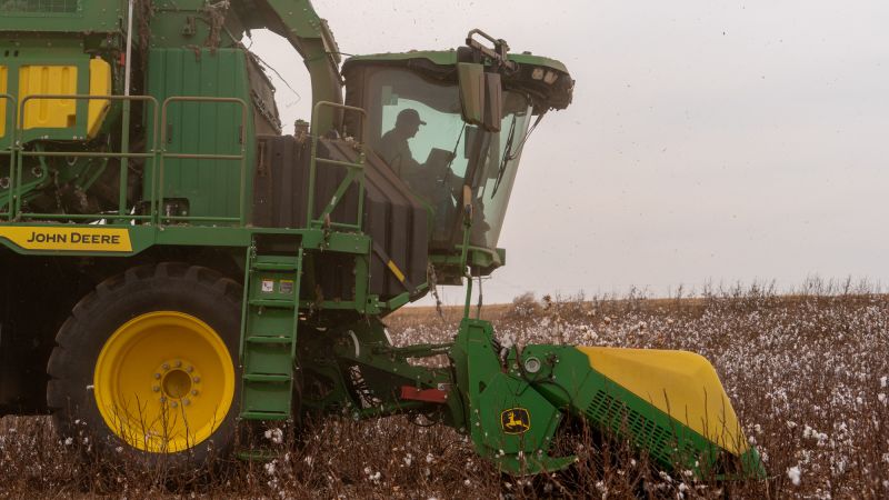 Trump to Host Magical Money Cornfield Roundtable, Promises $12 Billion in Government-Free Government Aid