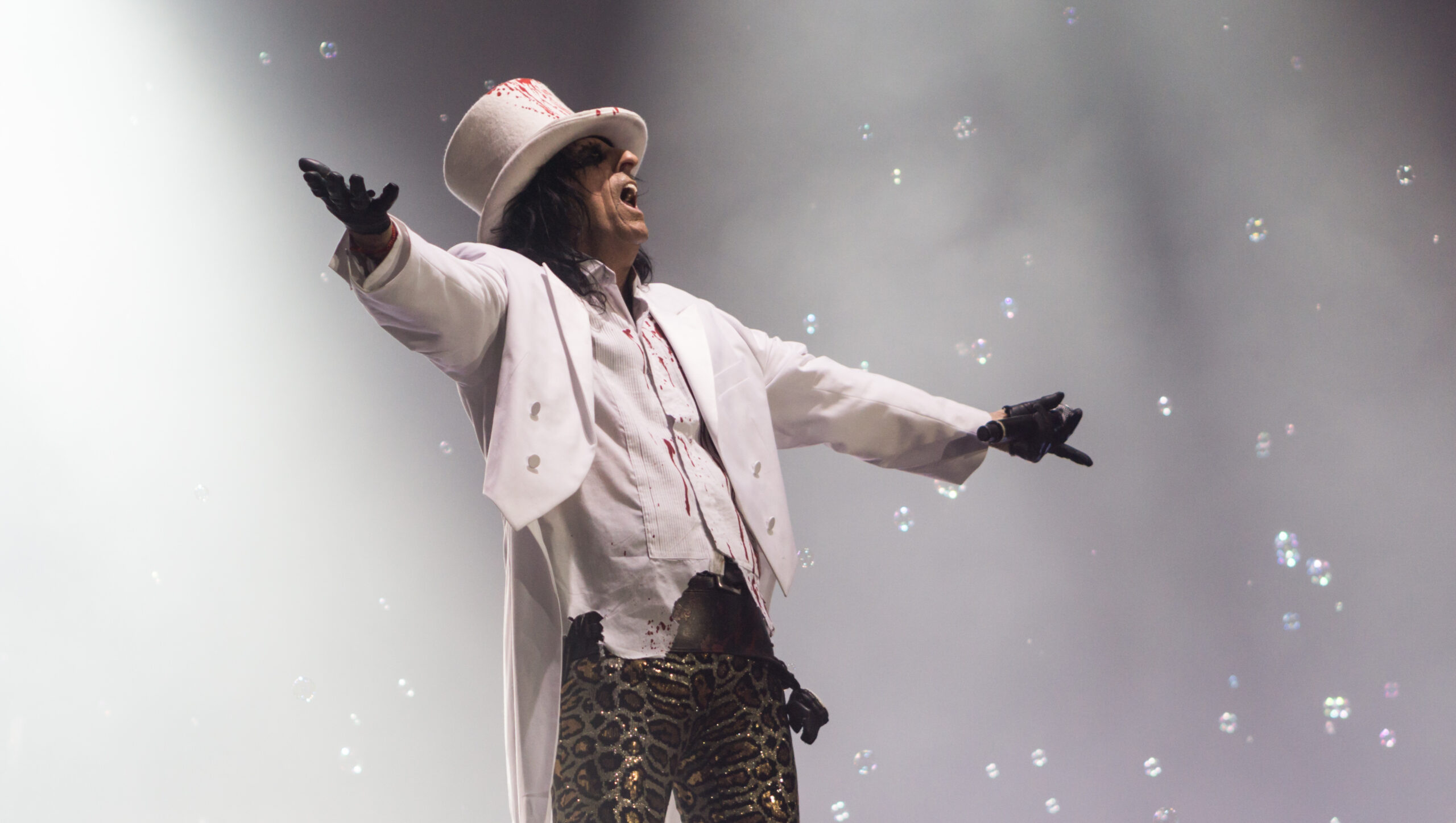 ALICE COOPER, 77, CLAIMS HIS BEST SHOWS ARE STILL AHEAD OF HIM, PROBABLY FEATURING OXYGEN TANKS AND GERIATRIC SHOCK ROCK