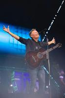 Chris Tomlin to Headline Worship Night in 2026—Because Heaven’s Waiting List Was Too Long