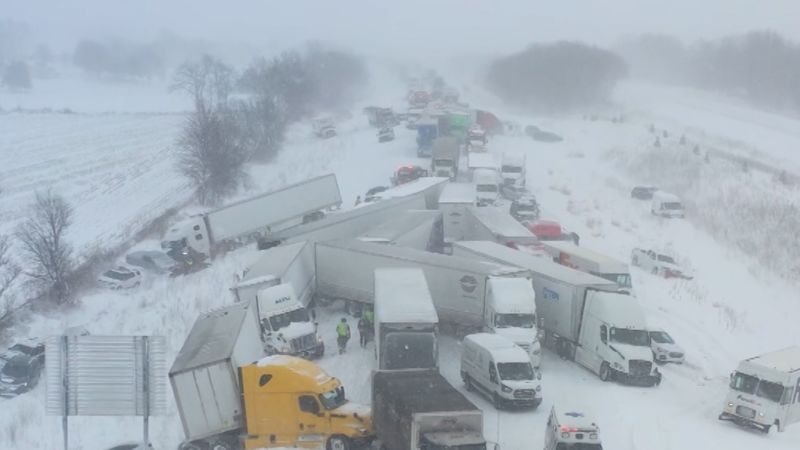 Dumb Drivers Treat Michigan Snow Like Mario Kart Rainbow Road, Create 100-Car DLC Crash