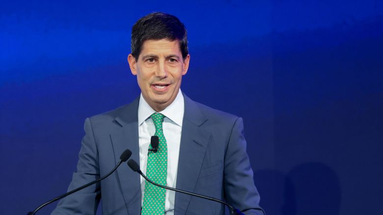 Trump picks Kevin Warsh to oust Jerome Powell as Fed overlord, because why not shake up the economy for fun?