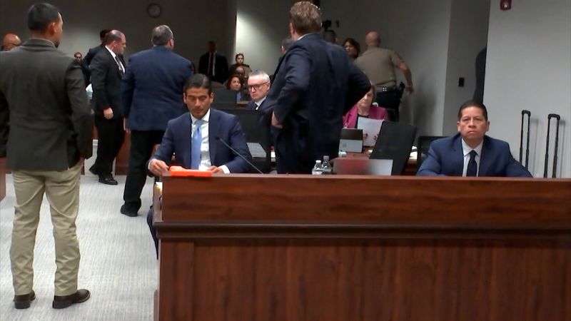 Teacher tells court she saw officer basically ‘clock in and clock out’ during Uvalde school massacre while kids were dying