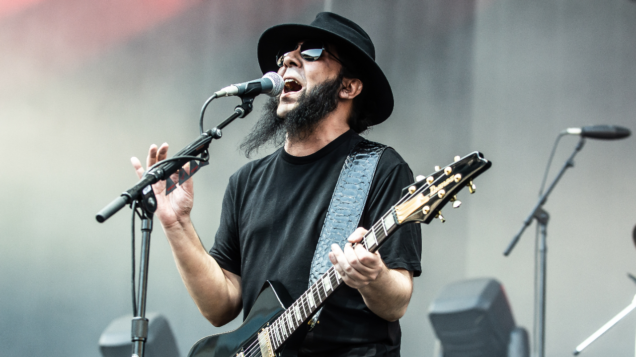 SYSTEM OF A DOWN’s DARON MALAKIAN: How I Accidentally Became METALLICA’s Backup Guitarist for Two Nights in 2000
