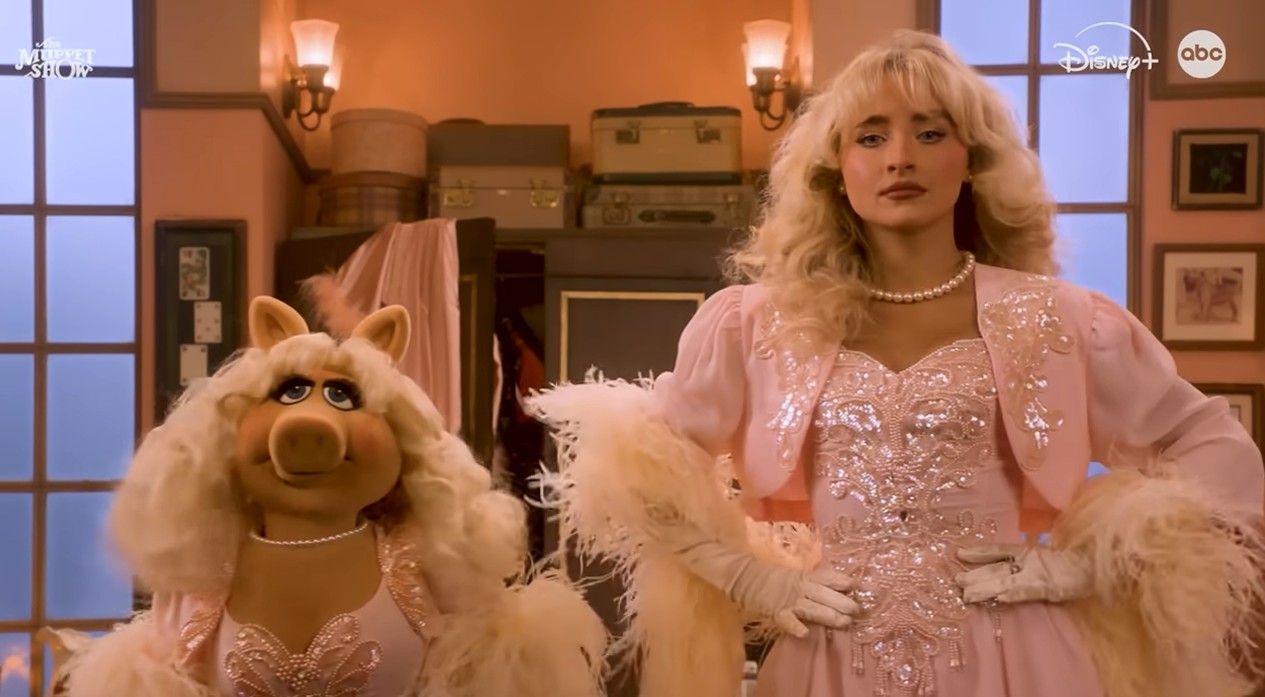 The Muppet Show Crawls Out of Retirement Like a Zombified Puppet to Tease Its Own Doom