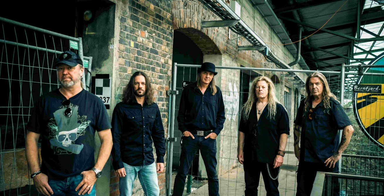 MASTERPLAN Drops ‘Chase The Light’ Single From Upcoming ‘Metalmorphosis’ Album – Because Apparently, Metal Needs a Glow-Up