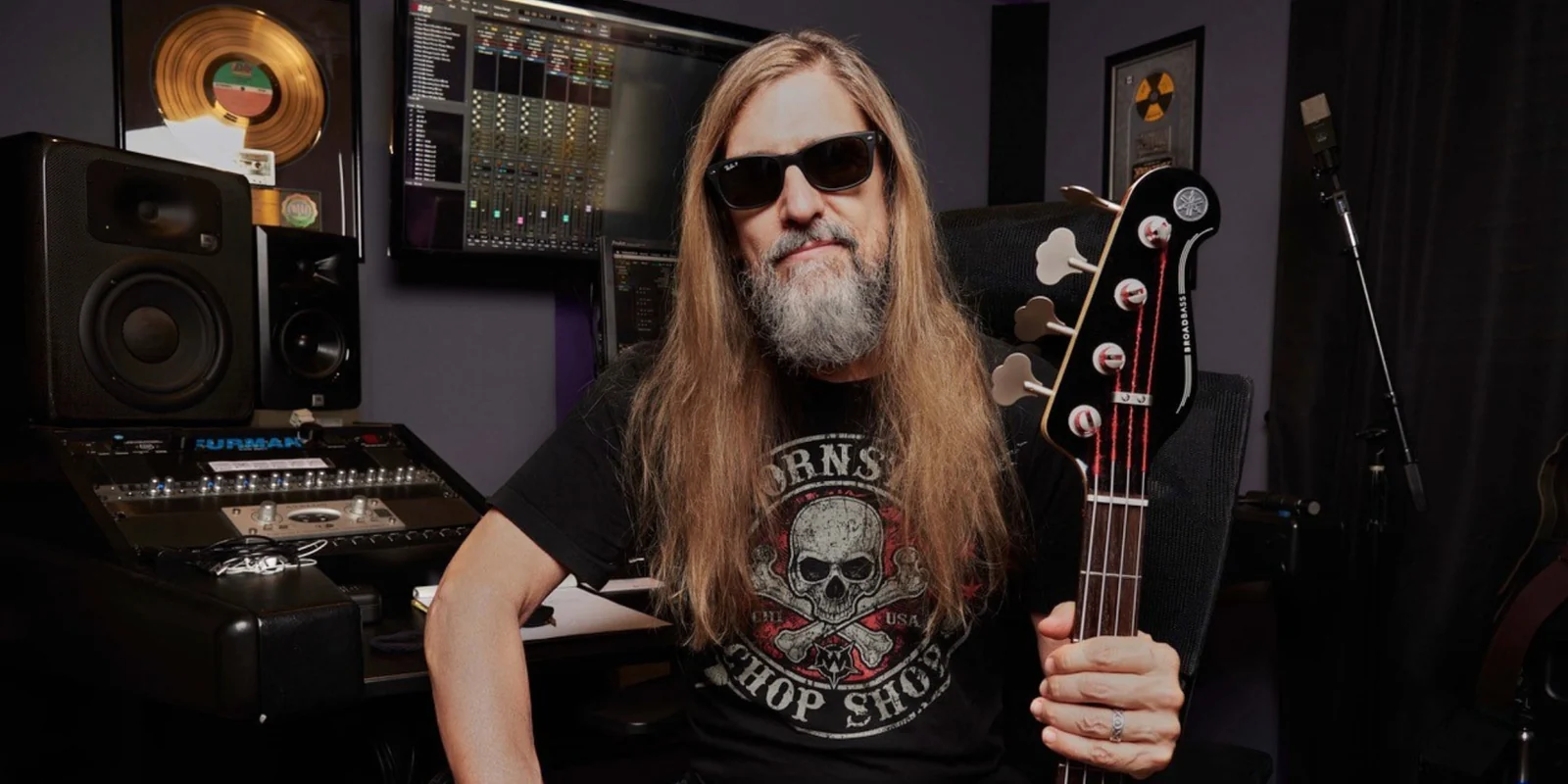 MEGADETH’s JAMES LOMENZO Raises Eyebrows Over DAVE MUSTAINE’s Lightning Bolt of an Idea