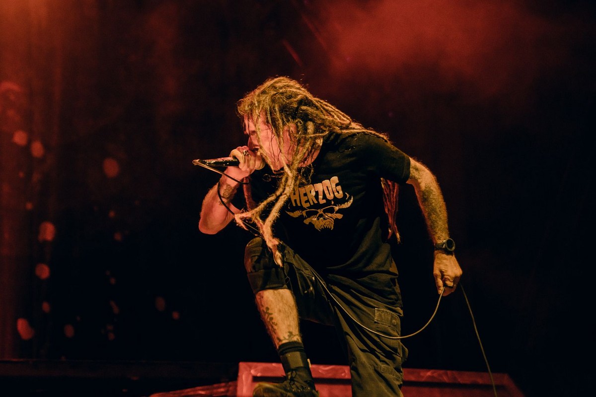 LAMB OF GOD’s RANDY BLYTHE: ‘I’m In No Rush To Exit This Circus, But If I Must, I’ll Go Out Screaming’