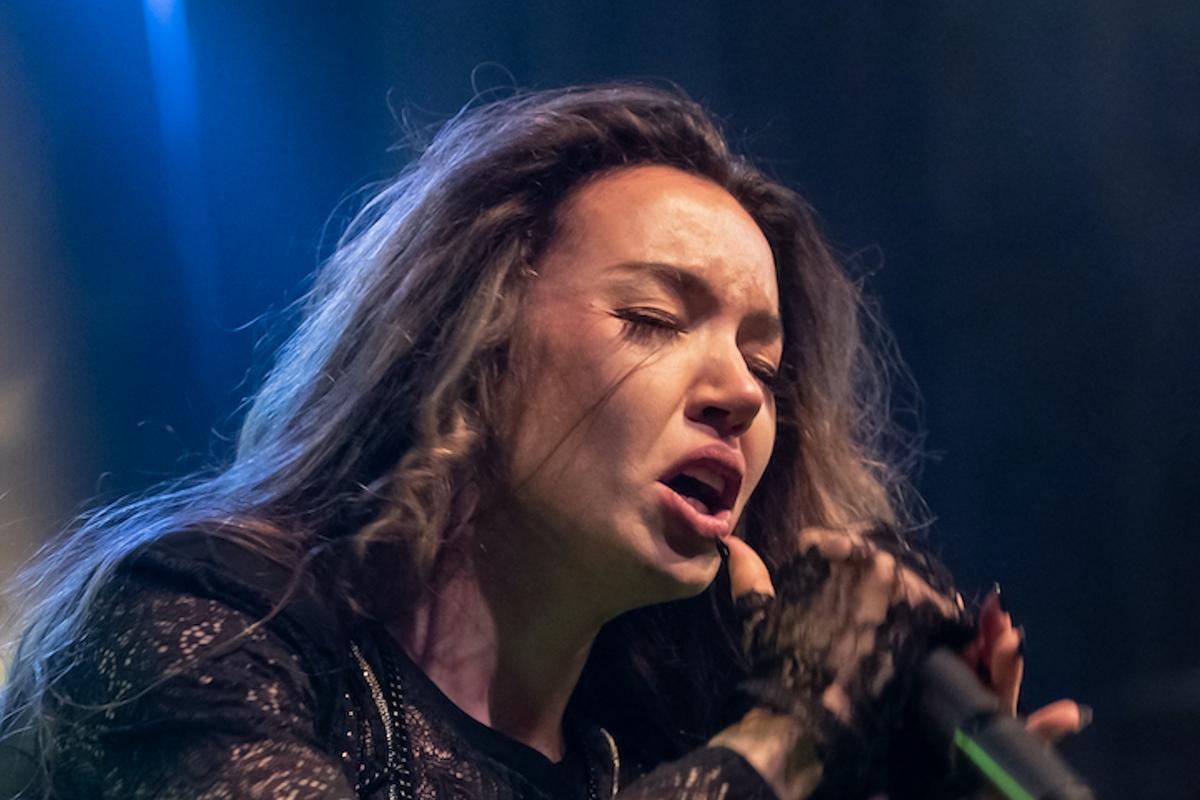 ARCH ENEMY Snags Ex-ONCE HUMAN Vocalist LAUREN HART, Unleashes ‘To The Last Breath’ – Prepare Your Eardrums!