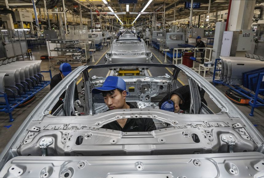 Chinese Carmakers Eyeing US Invasion: Ready to Conquer American Roads with Their Bargain Wheels!