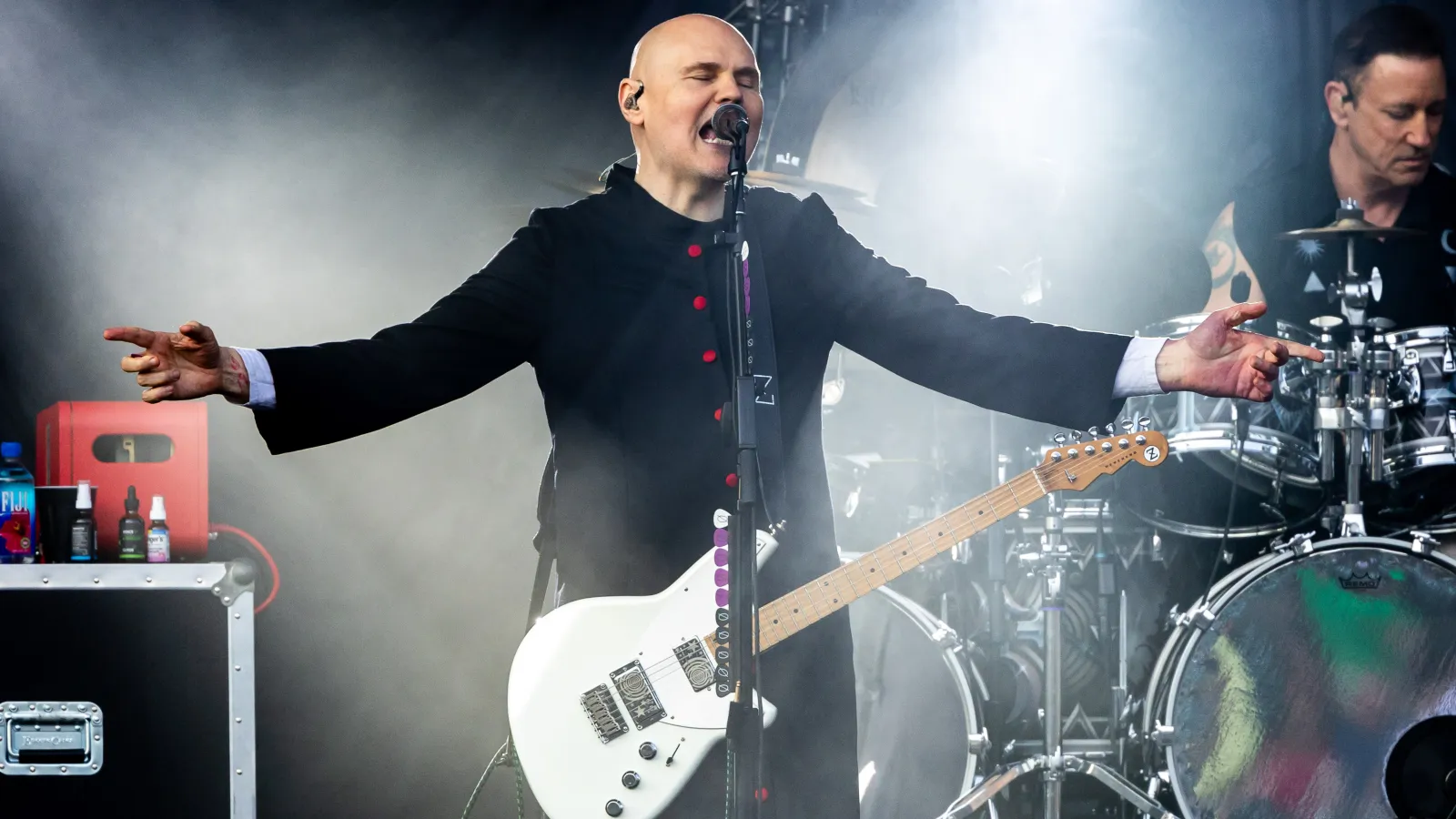THE SMASHING PUMPKINS Among LOLLAPALOOZA 2026 Headliners — Because Nostalgia is the Only Drug Left That Works