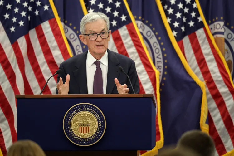 Fake news claims Trump threatens Powell’s obvious overdue firing