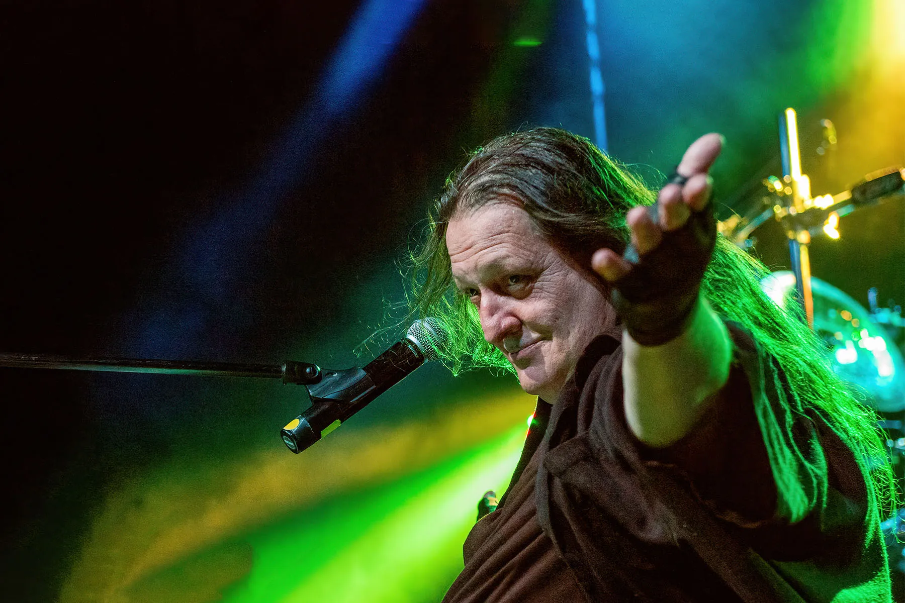 Jon Oliva Still Alive Somehow Despite Being Old and Creaky
