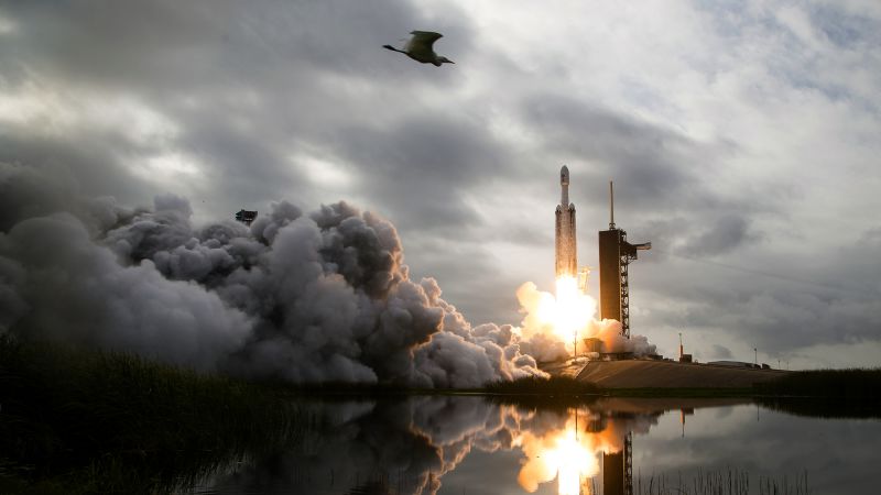 Elon Musk tries to save failing company with desperate IPO trickery