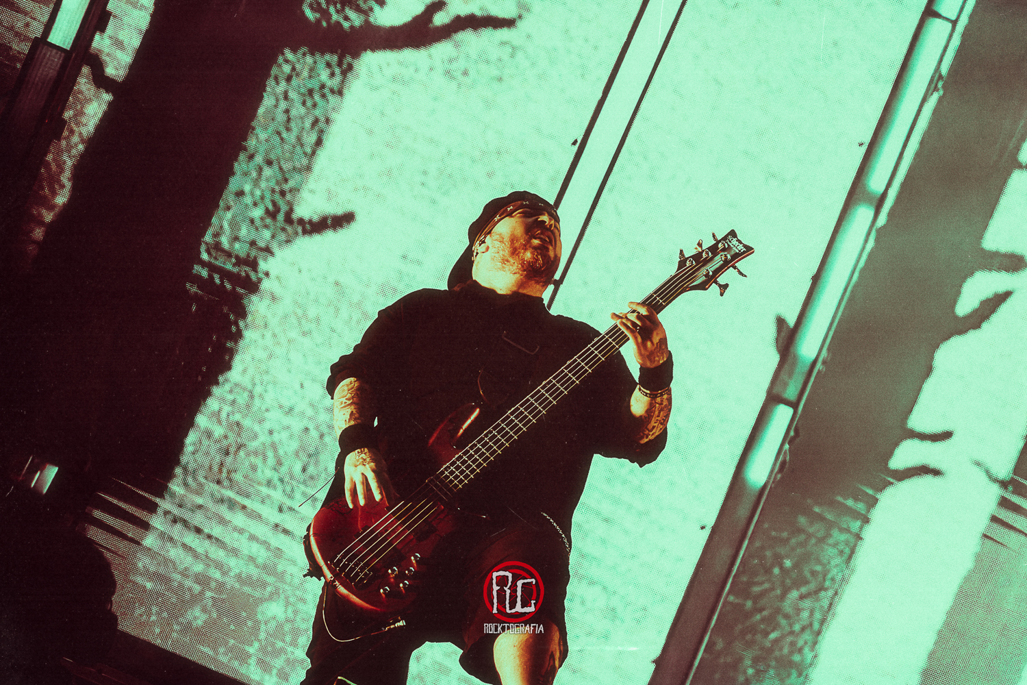 KORN Bassist ROBERTO ‘RA’ DÍAZ Still Hasn’t Gotten Tired of Playing the Same 5 Riffs for 30 Years and Honestly What’s Wrong with This Guy