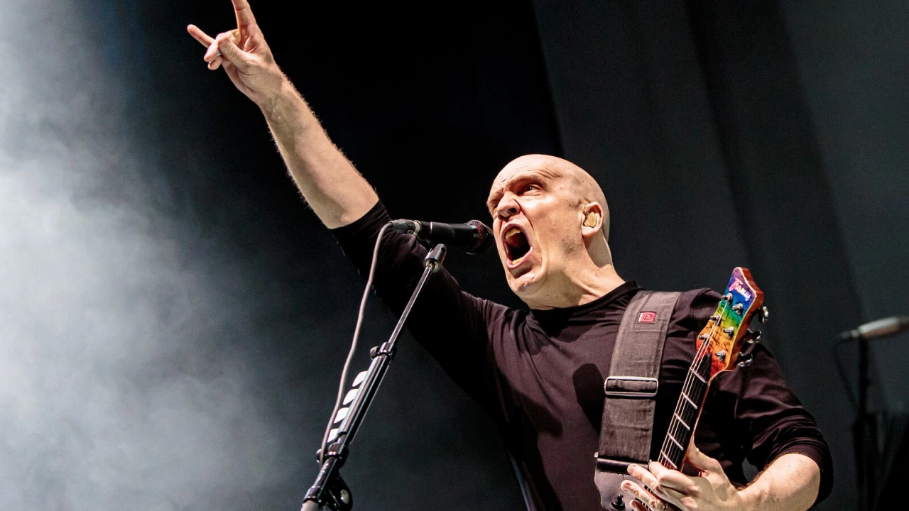 DEVIN TOWNSEND: ‘The Hardest Part About Being A Singer Is Dealing With Fans Who Still Think You’re Cool’