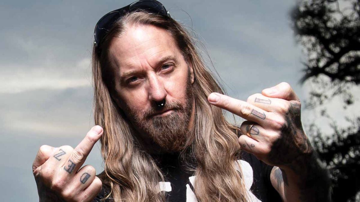 DEVILDRIVER’s DEZ FAFARA On Upcoming Album That Will Probably Save Your Soul Or At Least Make You Headbang So Hard You’ll Forget Your Own Name ‘Strike And Kill’